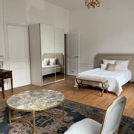 Appartement Paris 7Eme Invalides/ Tour Eiffel 1Er Etage Exteriör bild