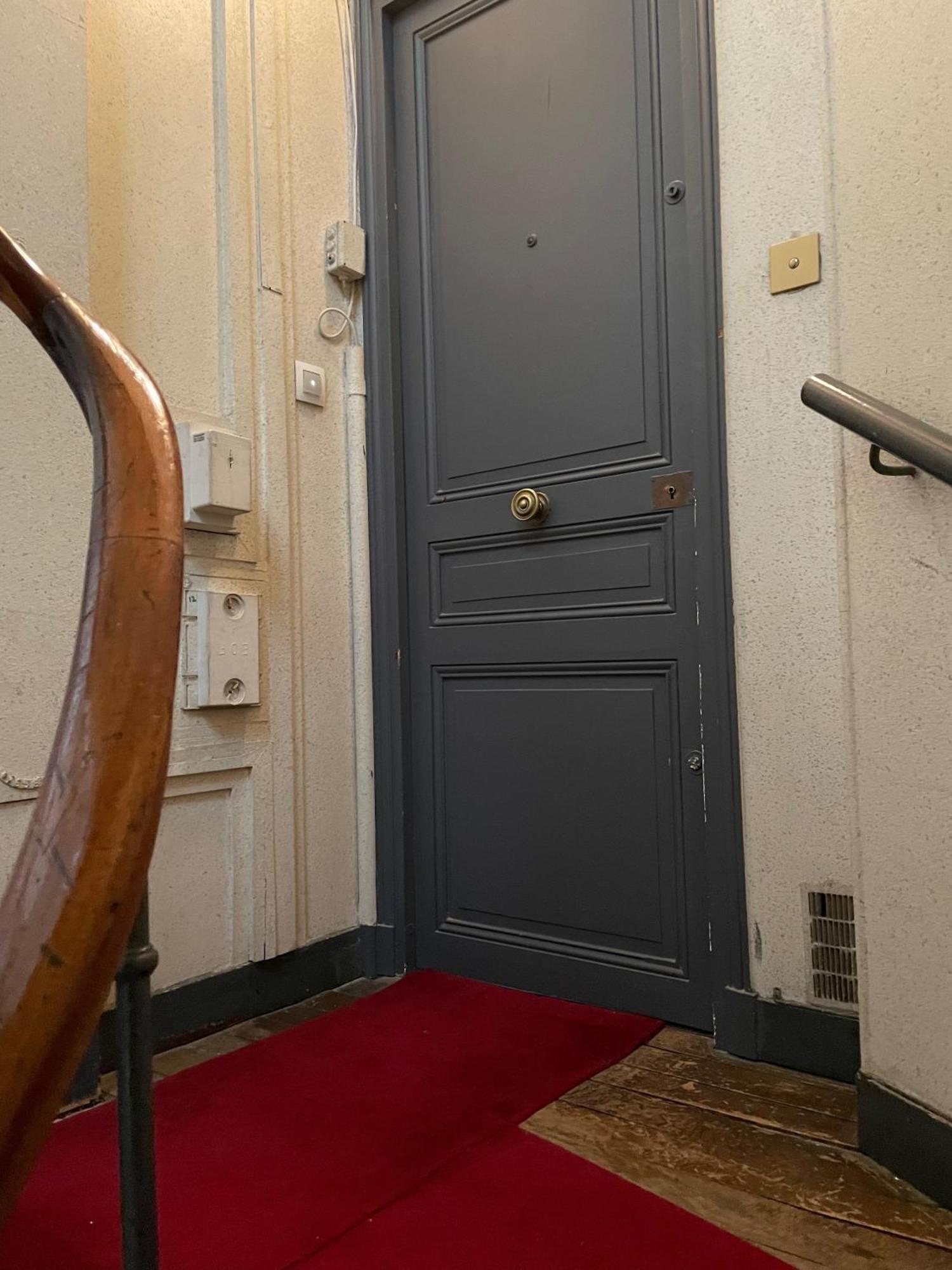 Appartement Paris 7Eme Invalides/ Tour Eiffel 1Er Etage Exteriör bild