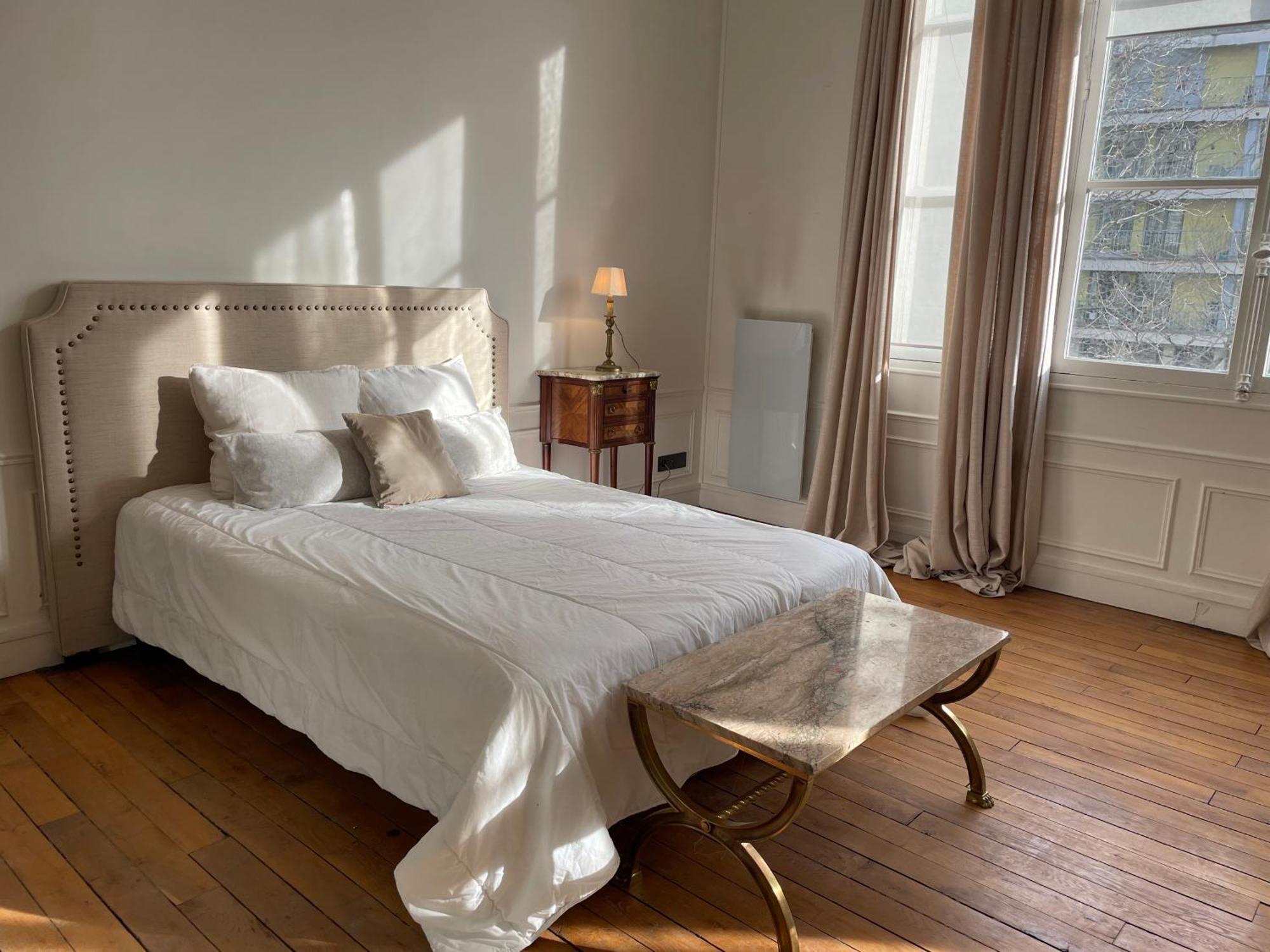 Appartement Paris 7Eme Invalides/ Tour Eiffel 1Er Etage Exteriör bild